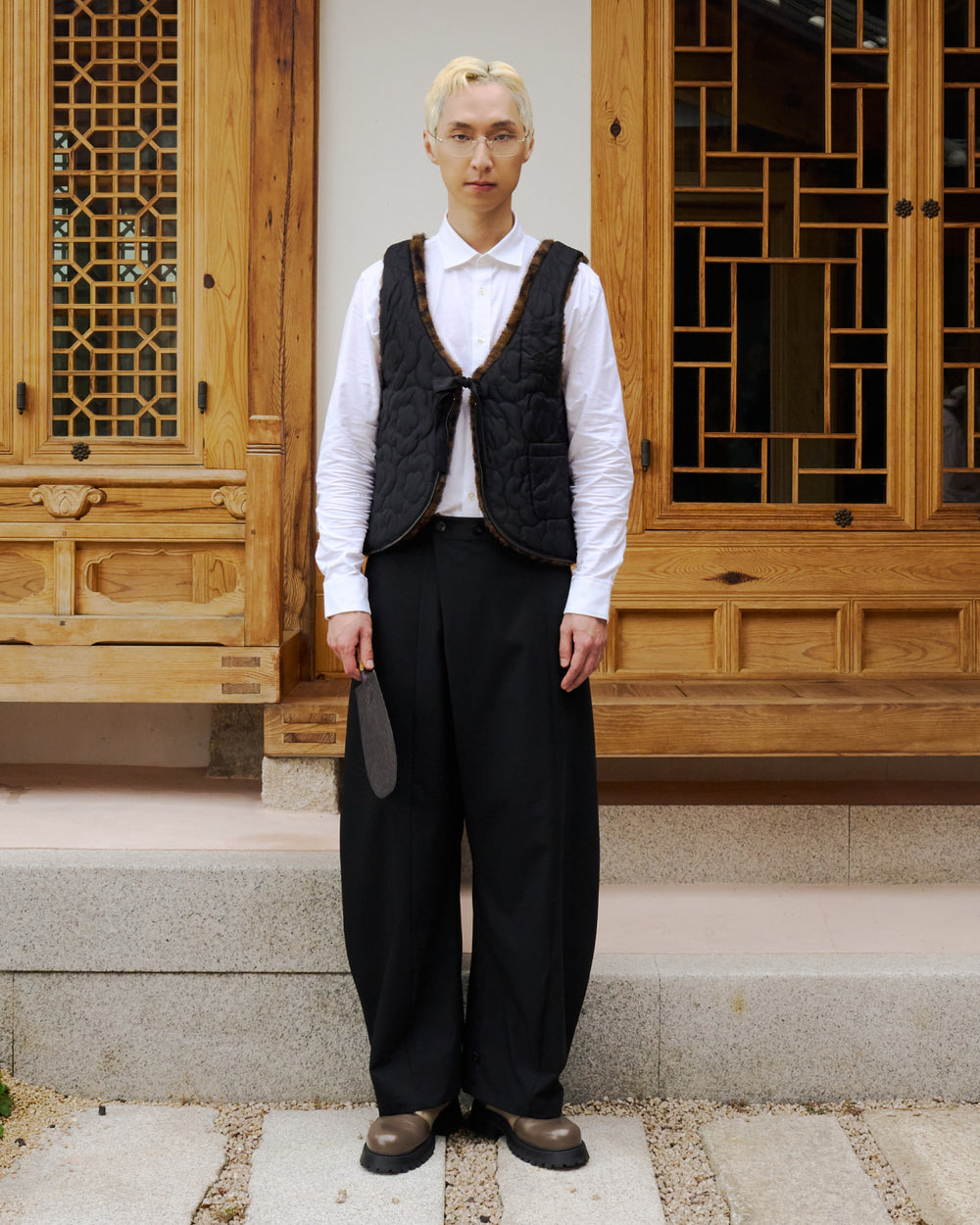 BLACK BAEJA VEST / BAG