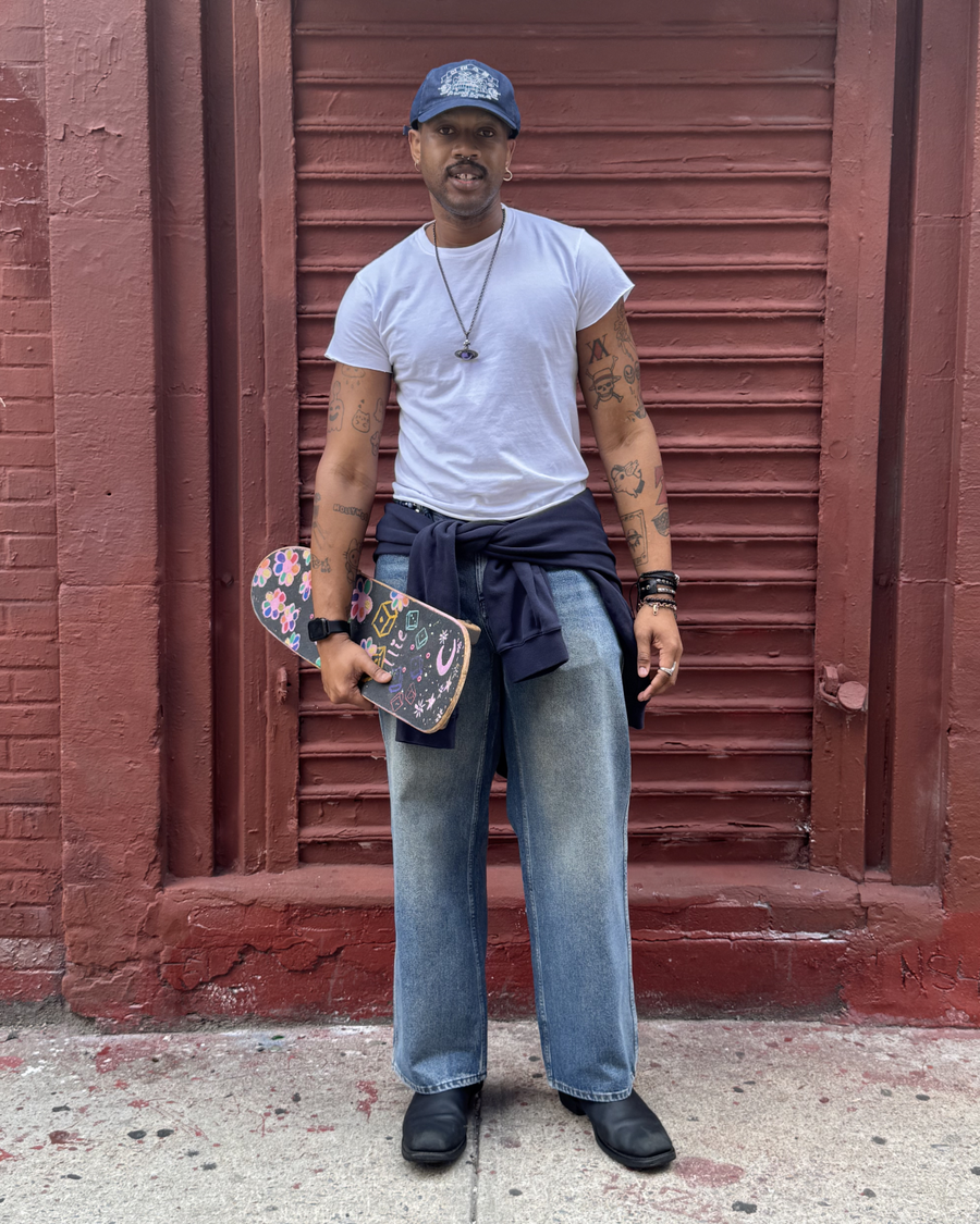 MEDIUM BLUE FRESHMAN FIT DENIM — size XL
