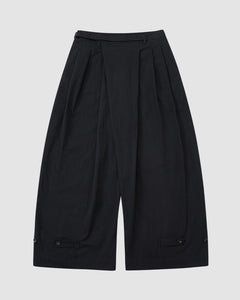 BLACK PLEATED PALAZZO PANTS
